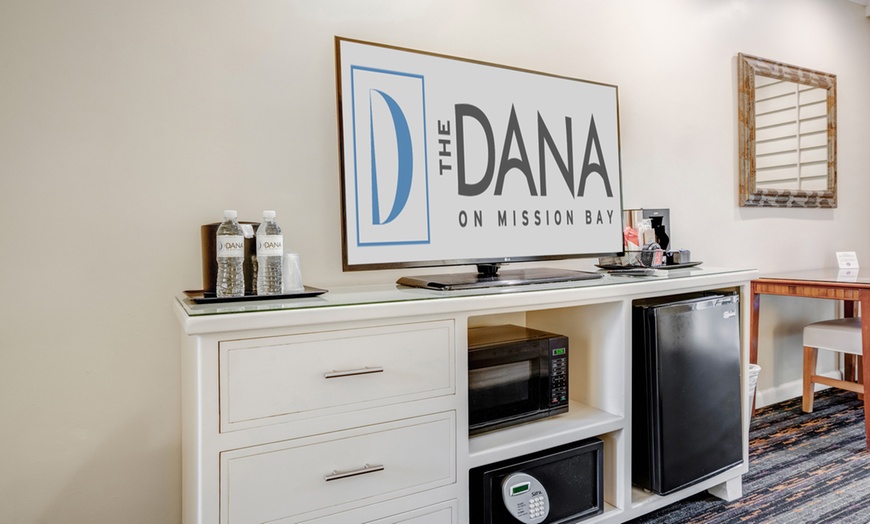 Image 20: Waterfront Resort on Mission Bay with Two Heated Pools