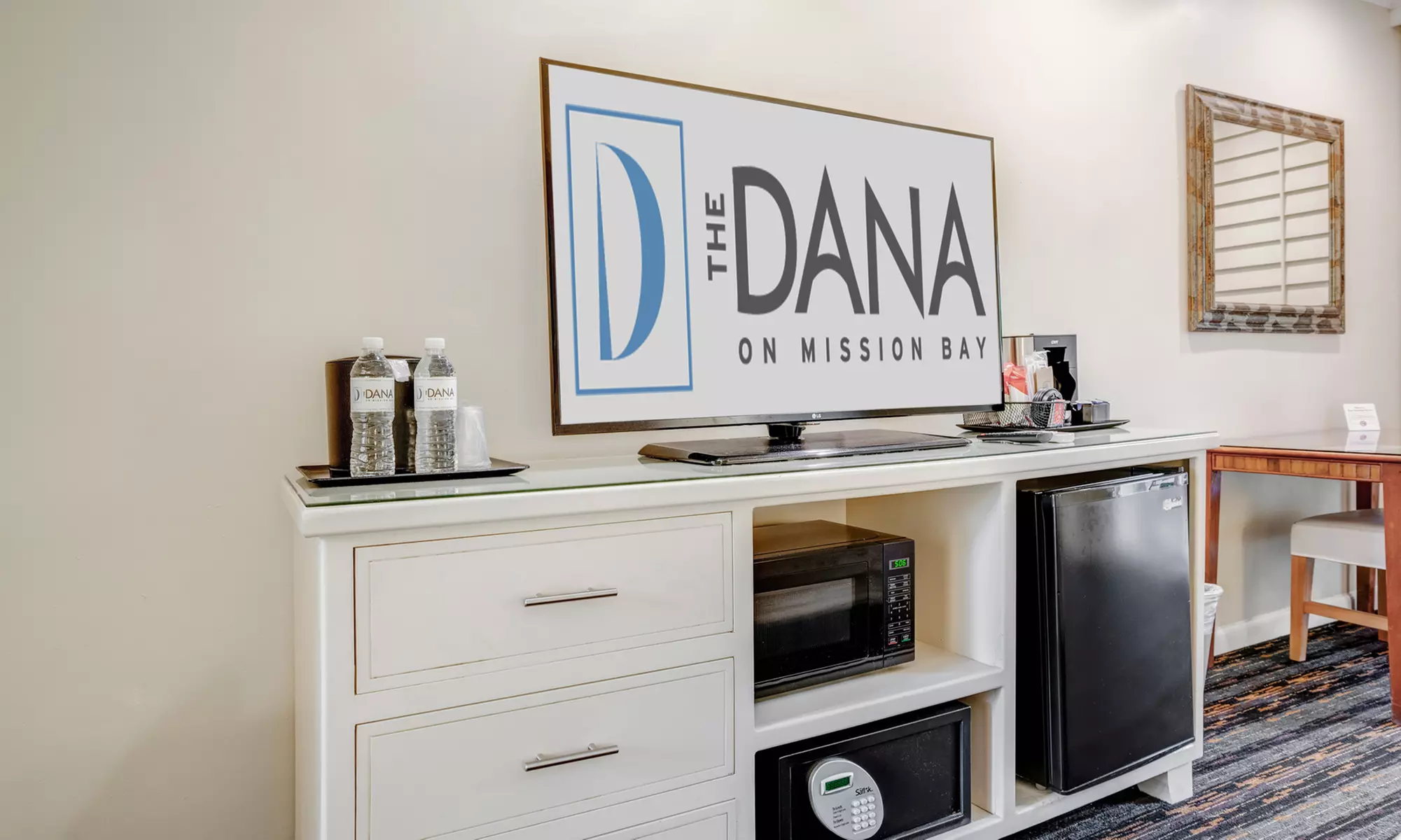 Waterfront Resort on Mission Bay with Two Heated Pools