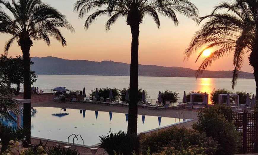 Image 23: Reggio Calabria 4*: camera Superior, colazione, mezza pensione e Spa