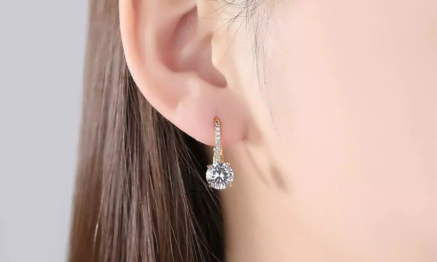 Boucles d'oreilles pendantes ornées de cristaux