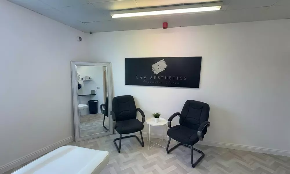 Transform Your Eyes: Full Set of Hybrid or Classic Eyelash Extensions