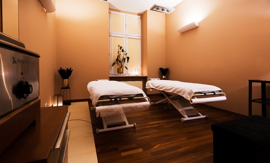 Image 1: Masaż fizjoterapeutyczny dla 1 osoby lub dla dwojga z masłem shea