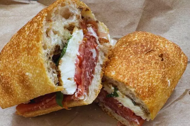 90 Minutes Boston Freedom Trail History & Food Tour w/ Expert Guide