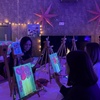 Image 7: Taller de pintura Neon con vino ilimitado para 1 o 2 personas