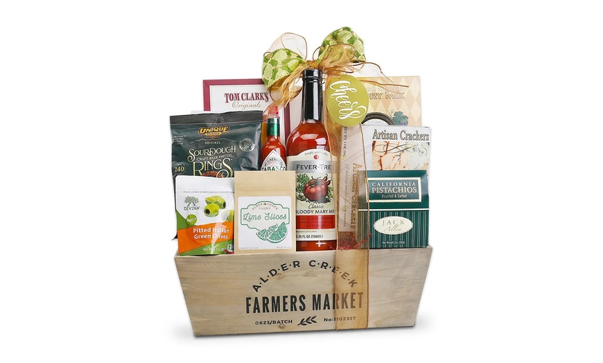 Image 2: Premium Cocktail Gift Sets: Choose Moscow Mule, Bloody Mary, or Espresso Martini