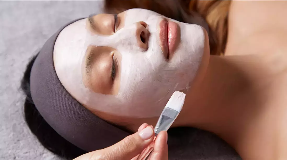 Enjoy a Express Facial, or One or Three 60-Min Facial Options