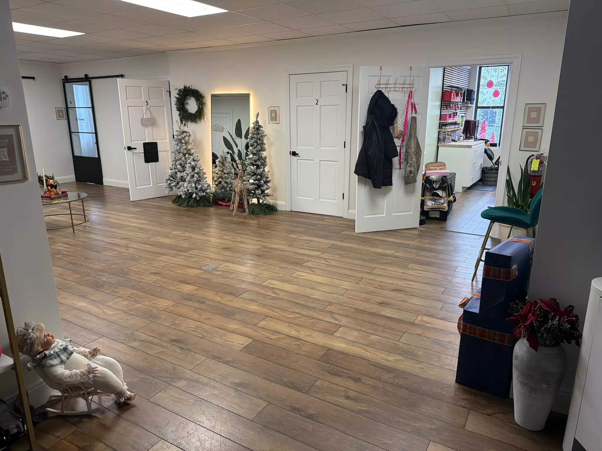 Perfect Eyebrows and Eye Lashes with Lift, Tint and Shape Sessions