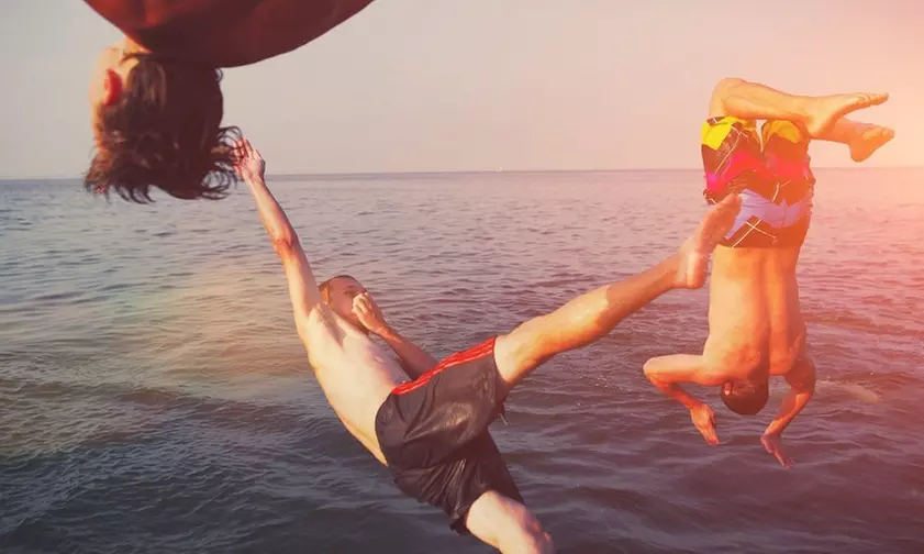 Excursión en catamarán por las playas de Gandía con comida y baño