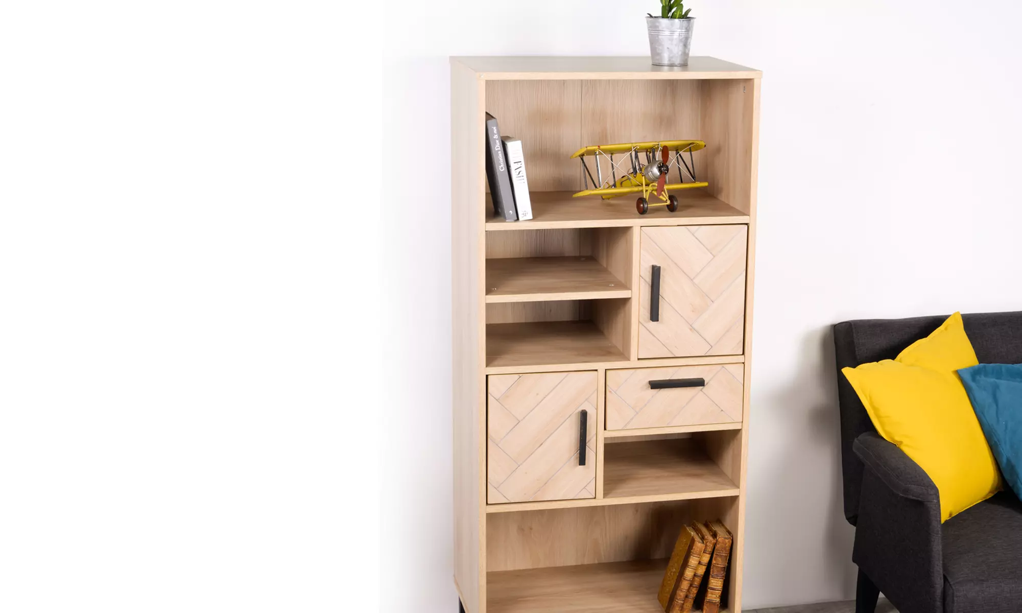 Bibliothèque en bois clair à effet Chevron de 60x39,5x140 cm - Primary Image