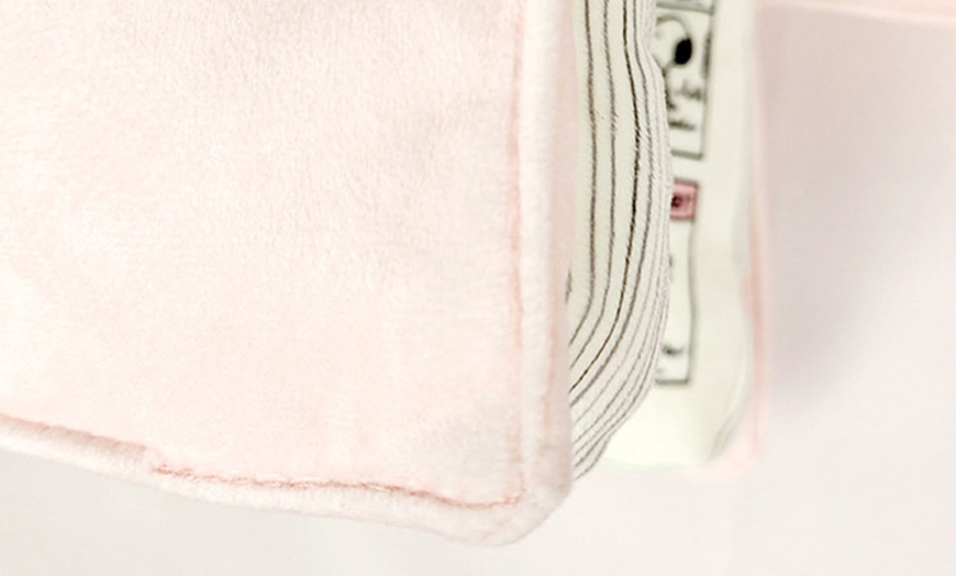 Image 9: Kissen in Buchform