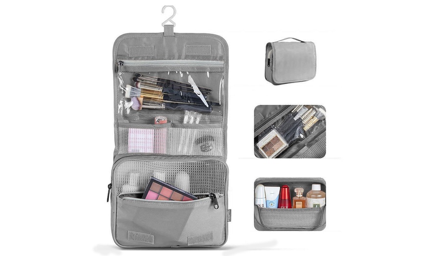 Image 6: 8 Set Packing Cubes and Compression Bags in Assorted Colours and Sizes