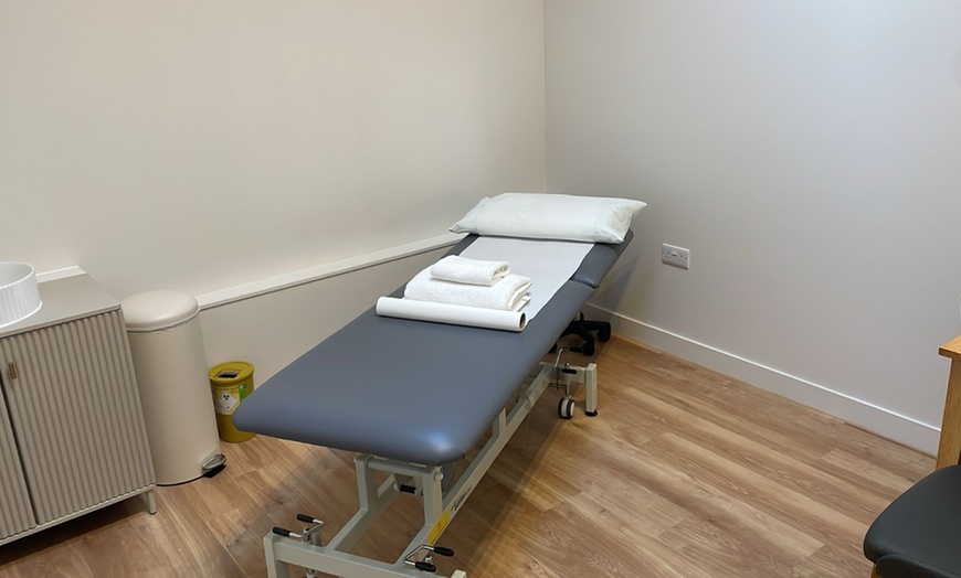 Image 3: Relax & Restore: Holistic Ritual Pamper Package (60–90 Min)