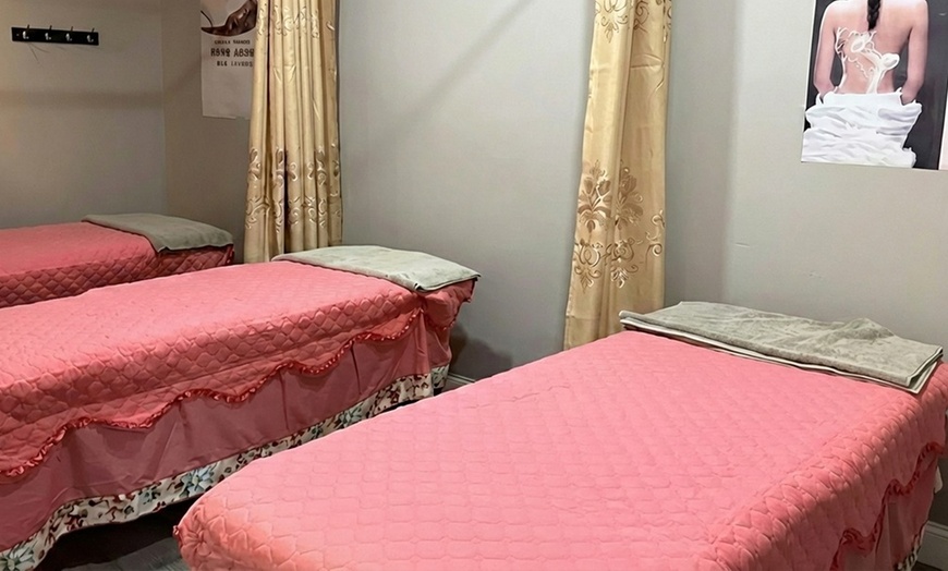 Image 2: Swedish or Deep Tissue Massage with Hot Stone for Single or Couples