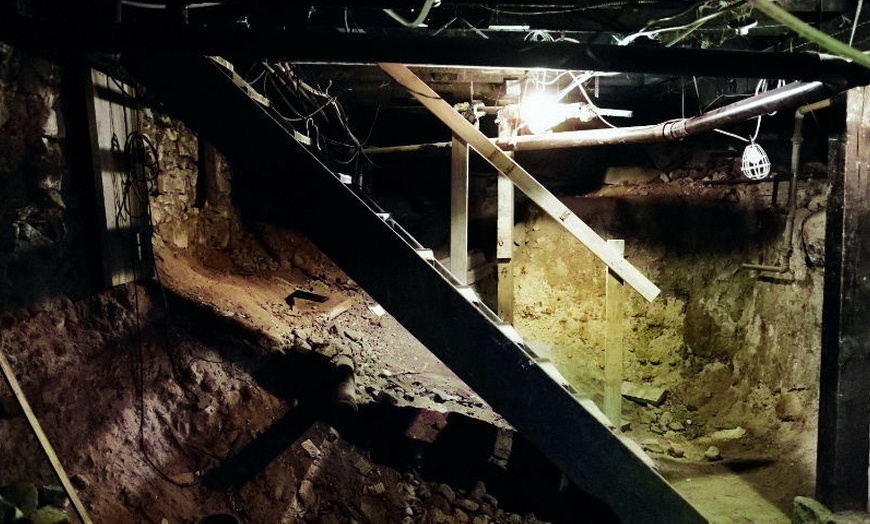 Image 2: 90-Min Walking Adults Only Haunted Tour with Exclusive Access!