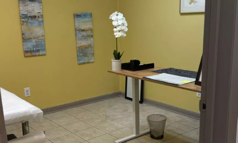 30-Minute T-Shape 2'' Massage with Optional Styku 3D Body Scan for One