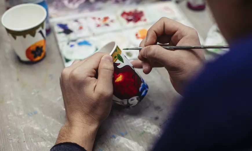 Image 7: Taller de pintura en lienzo o cerámica o taller de velas con vino