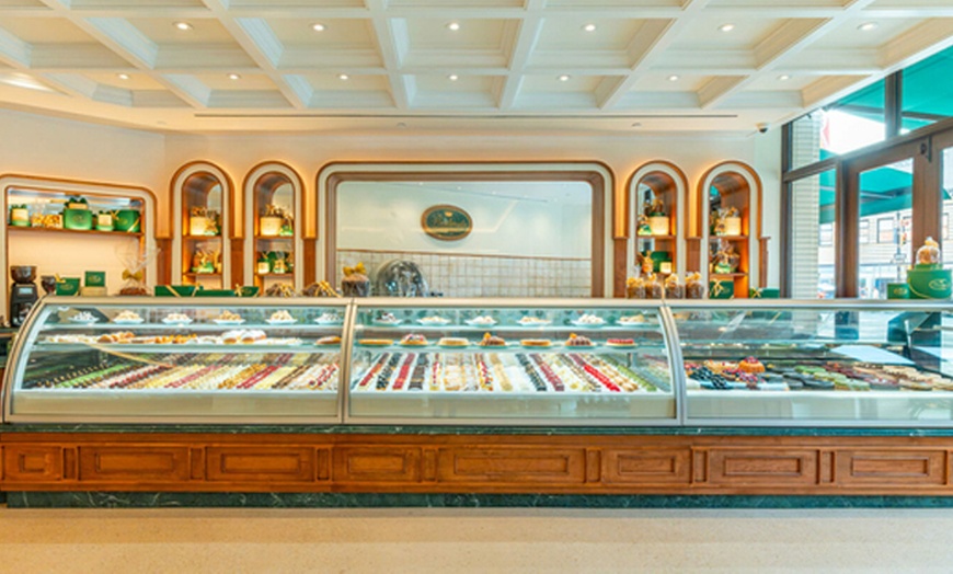 Image 4: Enjoy Afternoon Tea for 2 w/ Bubbly