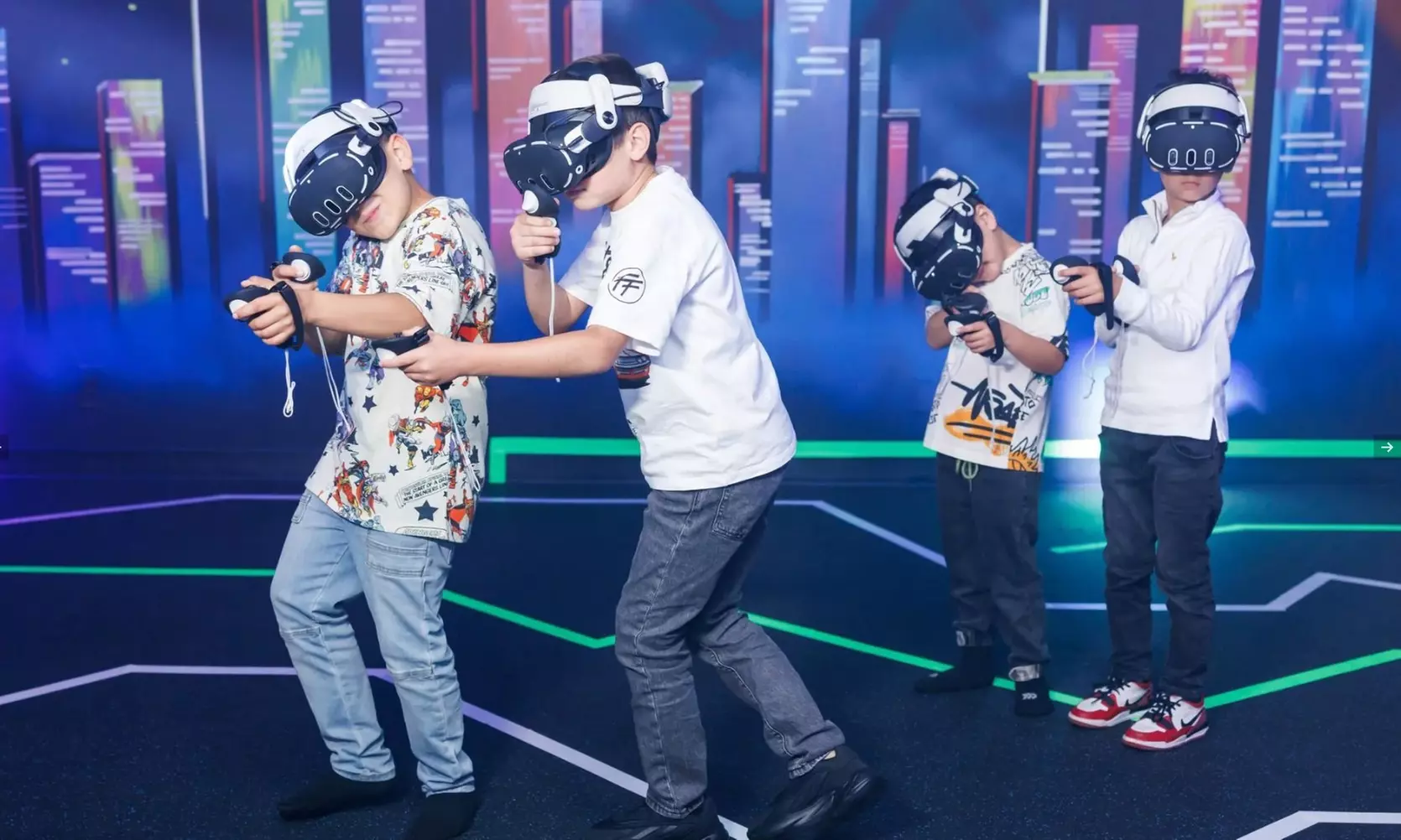 Join the Virtual Hero Experience Up to 10 Players