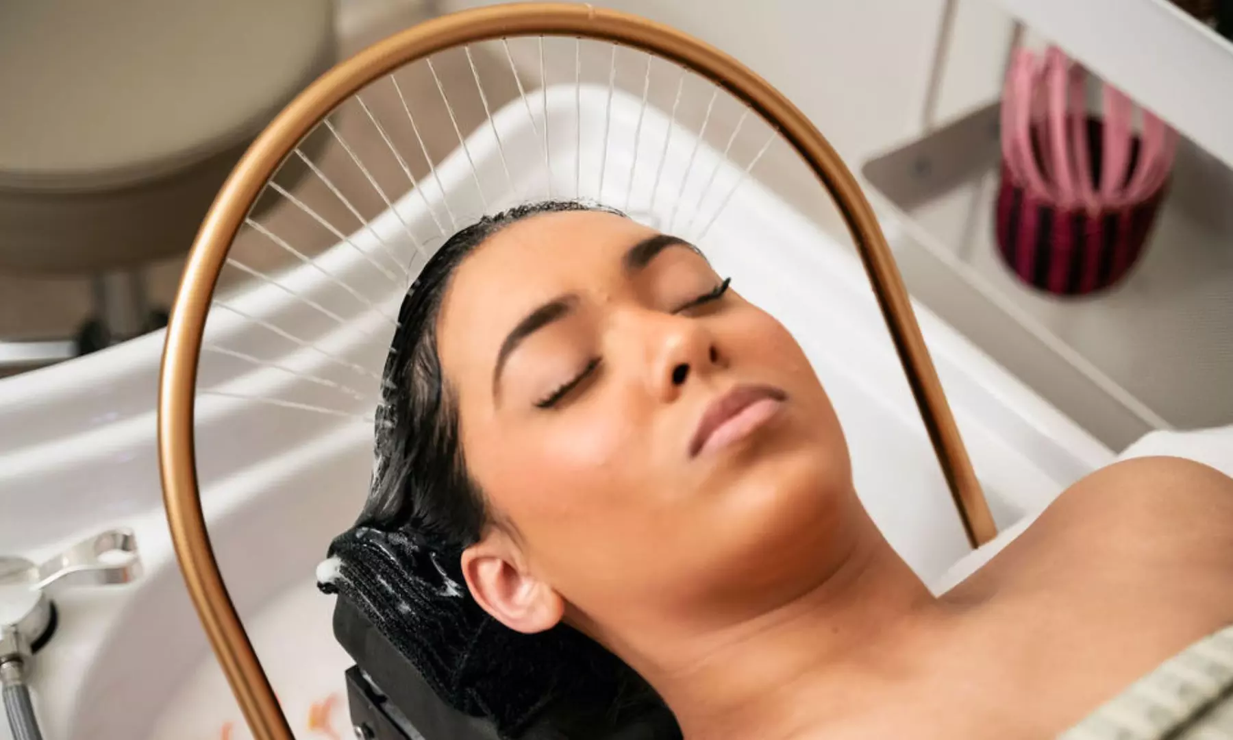 Head Spa Menu – Express, Deluxe & Signature (30–90 Minutes)