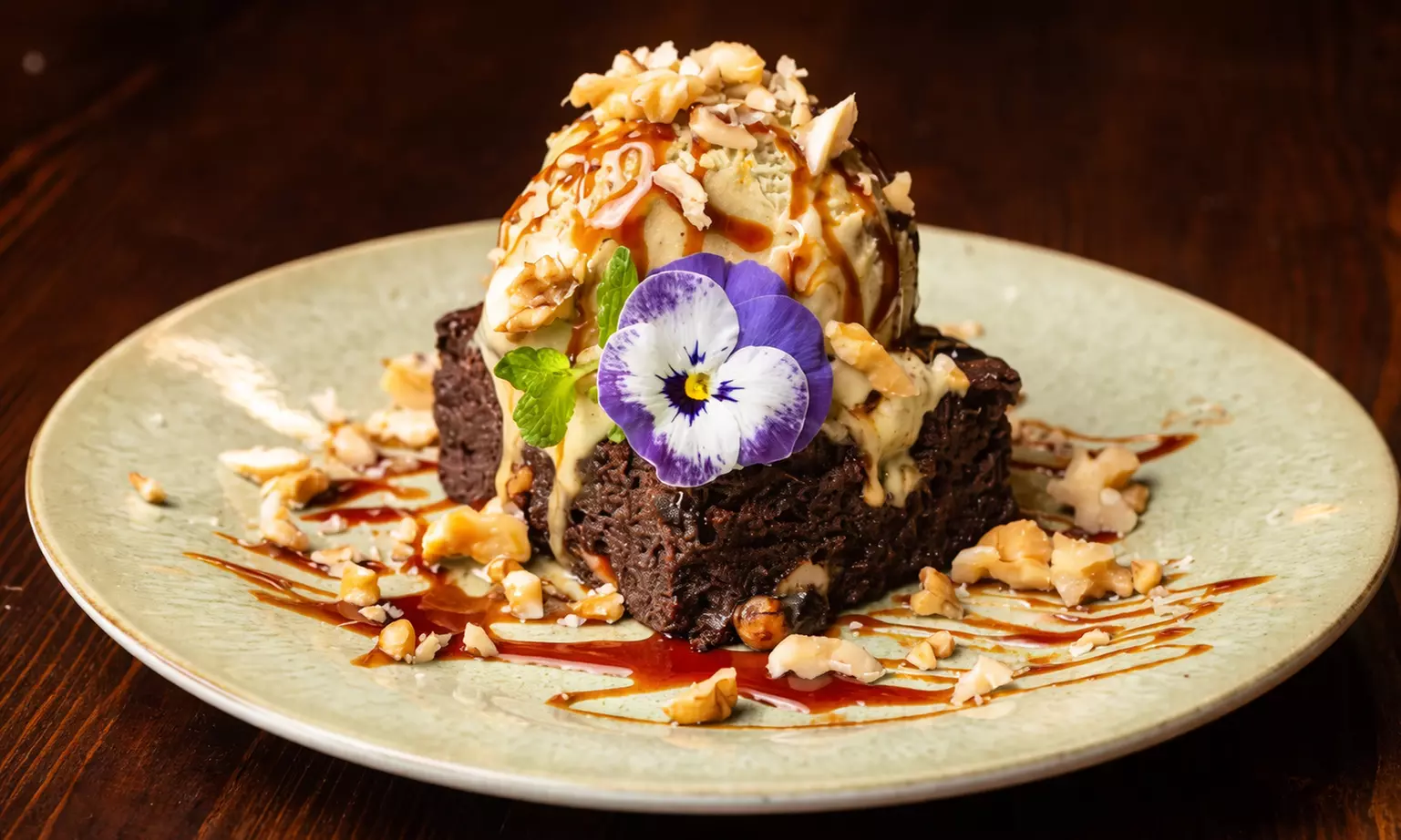 Menú para 2 o 4 con entrante, principal, bebida y opción a postre