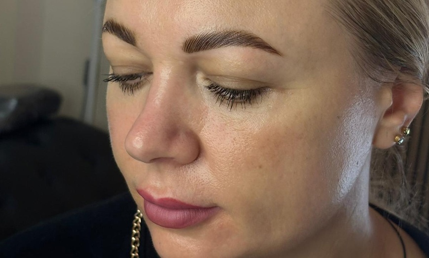 Image 3: Lifting y tinte, diseño y depilación y laminado y tinte de cejas
