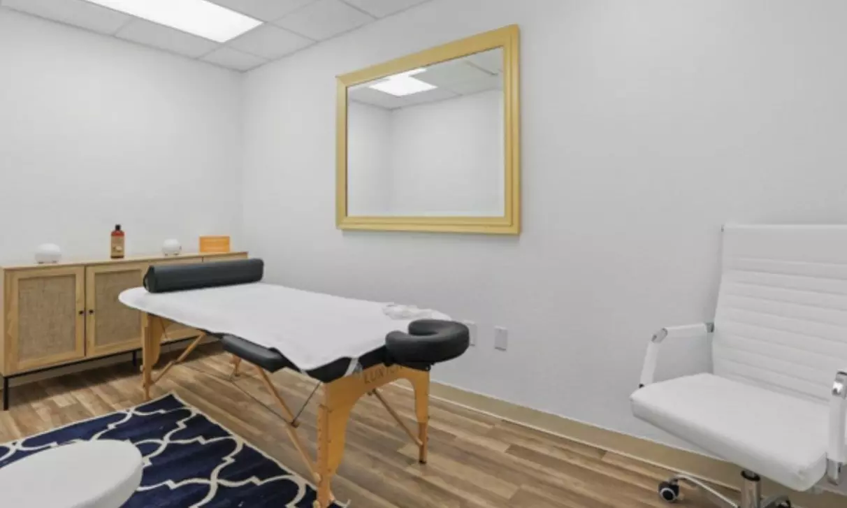 Mother's Day Special - 60-min Swedish Massage with Hot Stones & More