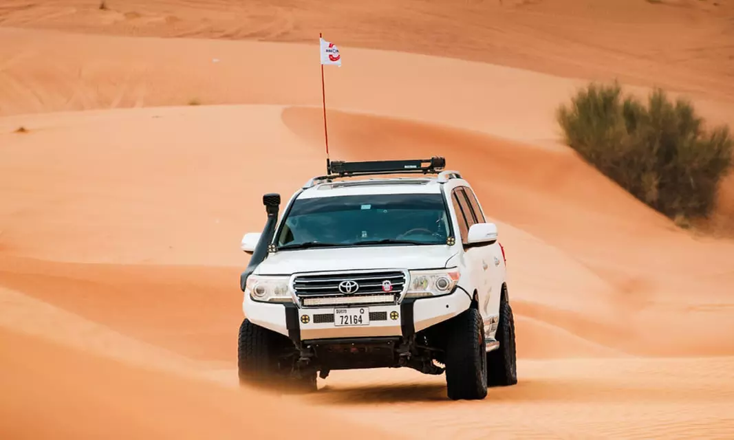 Drive 4x4 in a Guided Desert Adventure One, Three, or Five Sessions