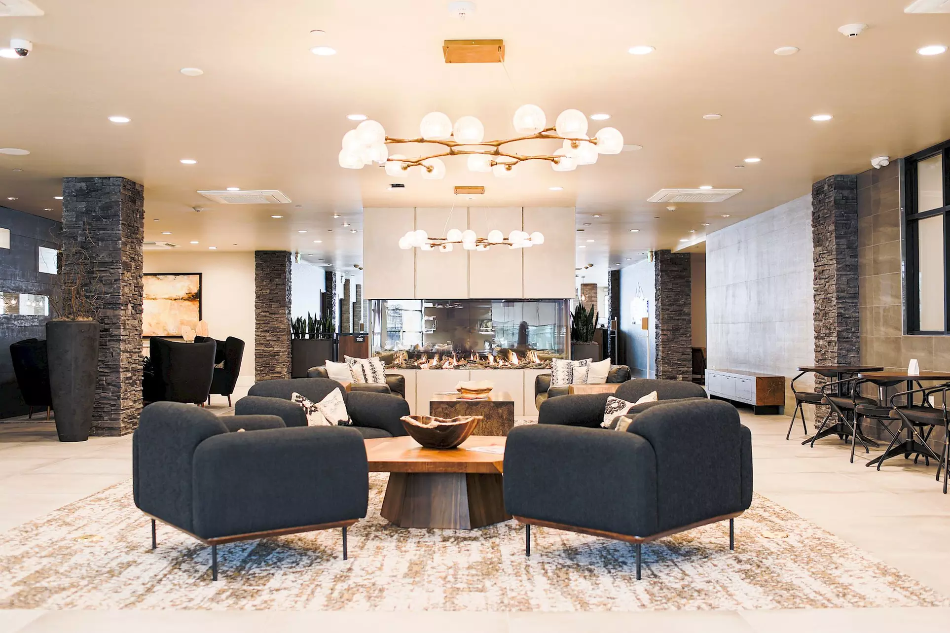 Member Pricing: 4* Mountain Resort in Park City with Sweeping Views 
