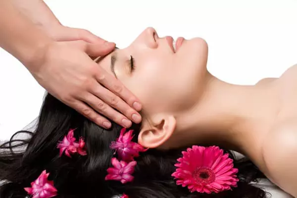 Up to 35% Off on Oxygen/Glass Facial Treatment