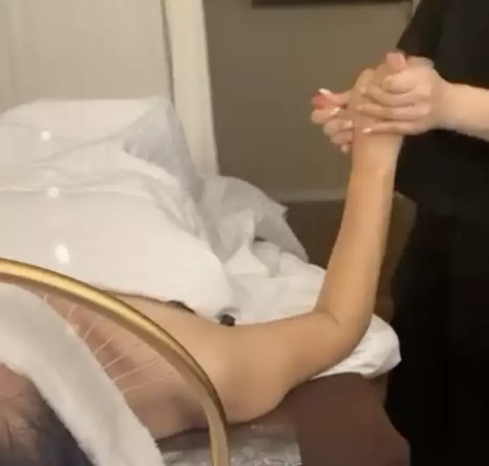 Classic Head Spa Treatment with Hair Mask & Scalp Scrub Enhancements