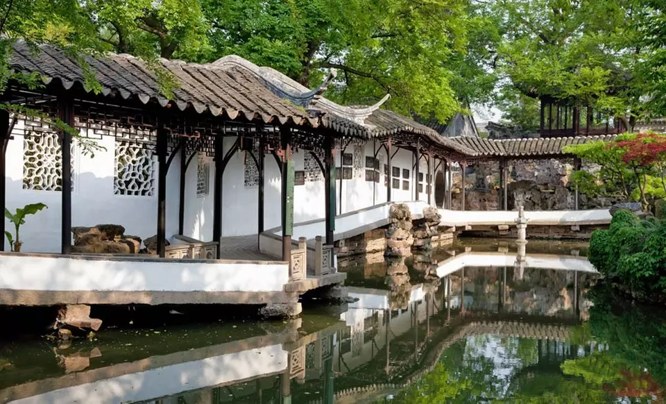 ✈ 8-Day Guided Tour of China with Air & Hotels from Affordable World