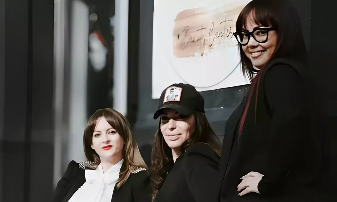 Hollywood peeling con mascarilla de carbón activo y láser