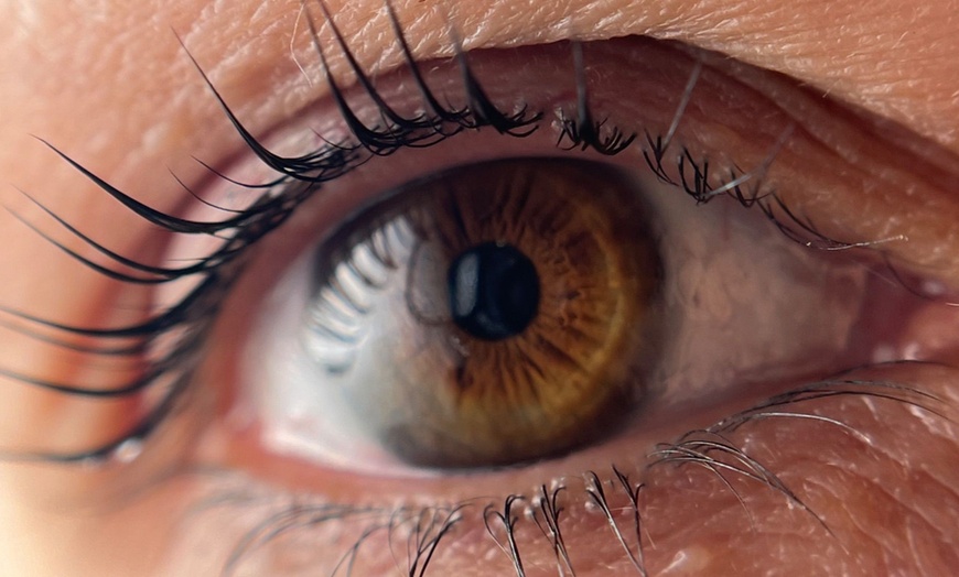 Image 4: Stylizacja rzęs: laminacja z farbowaniem i opcjonalny botoks