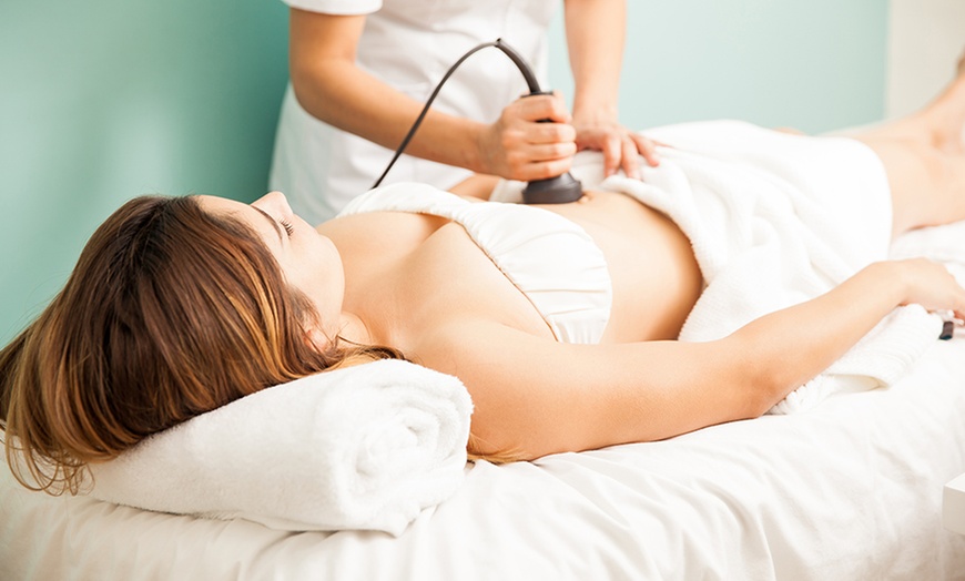 Image 2: 2, 4 o 6 sesiones de cavitación, presoterapia y radiofrecuencia 