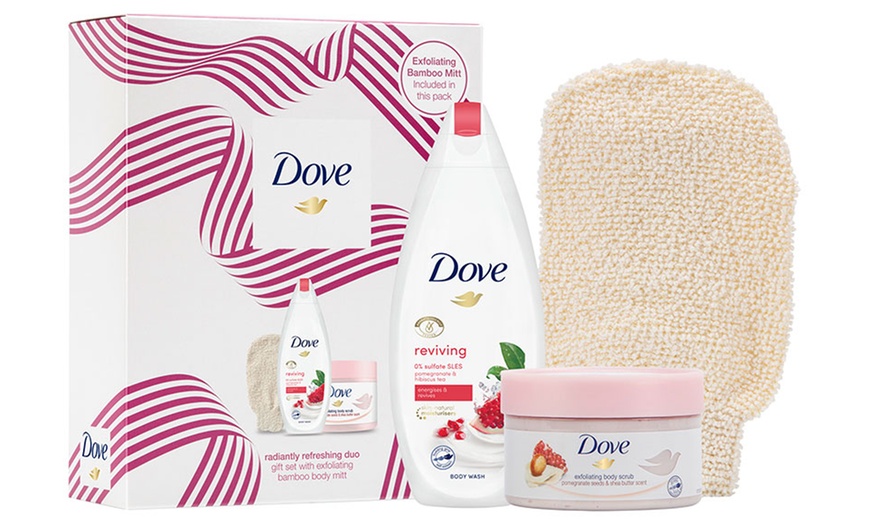 Image 1: Dove Refreshing Care Gift Set