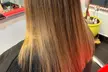 Sesión de peluquería con tratamiento hidratante, lavado y opciones con corte y color; ahorra hasta un 71% - Image 2