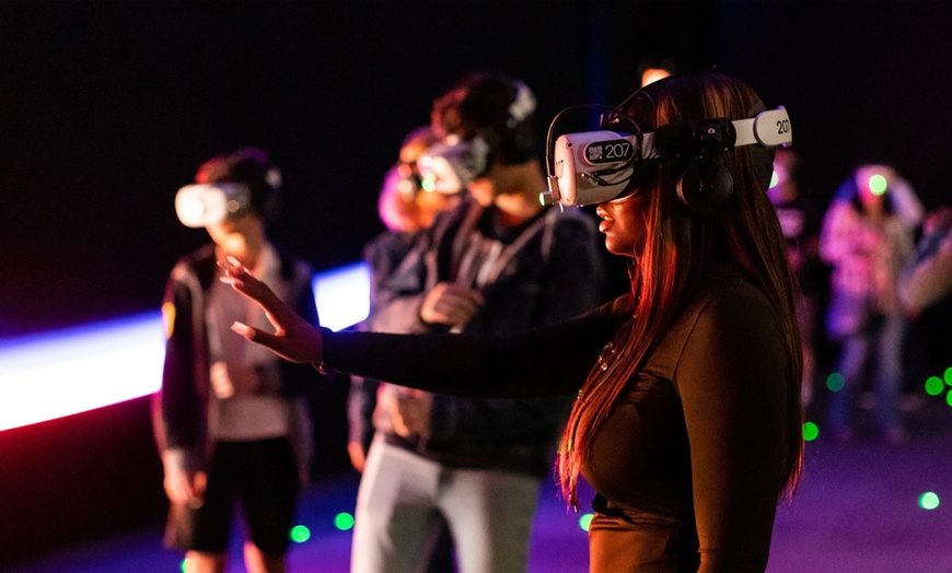 Image 4: Immersive VR Experience to Space - Atlanta