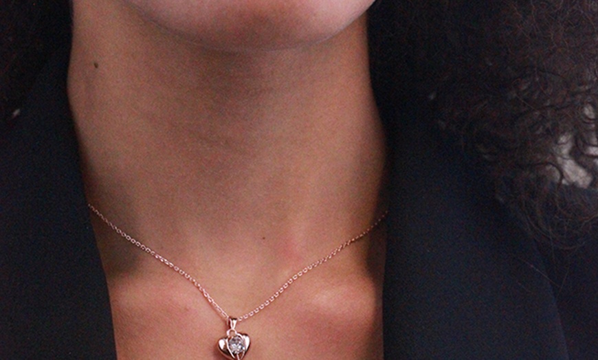 Image 51: Collier avec pendentif 