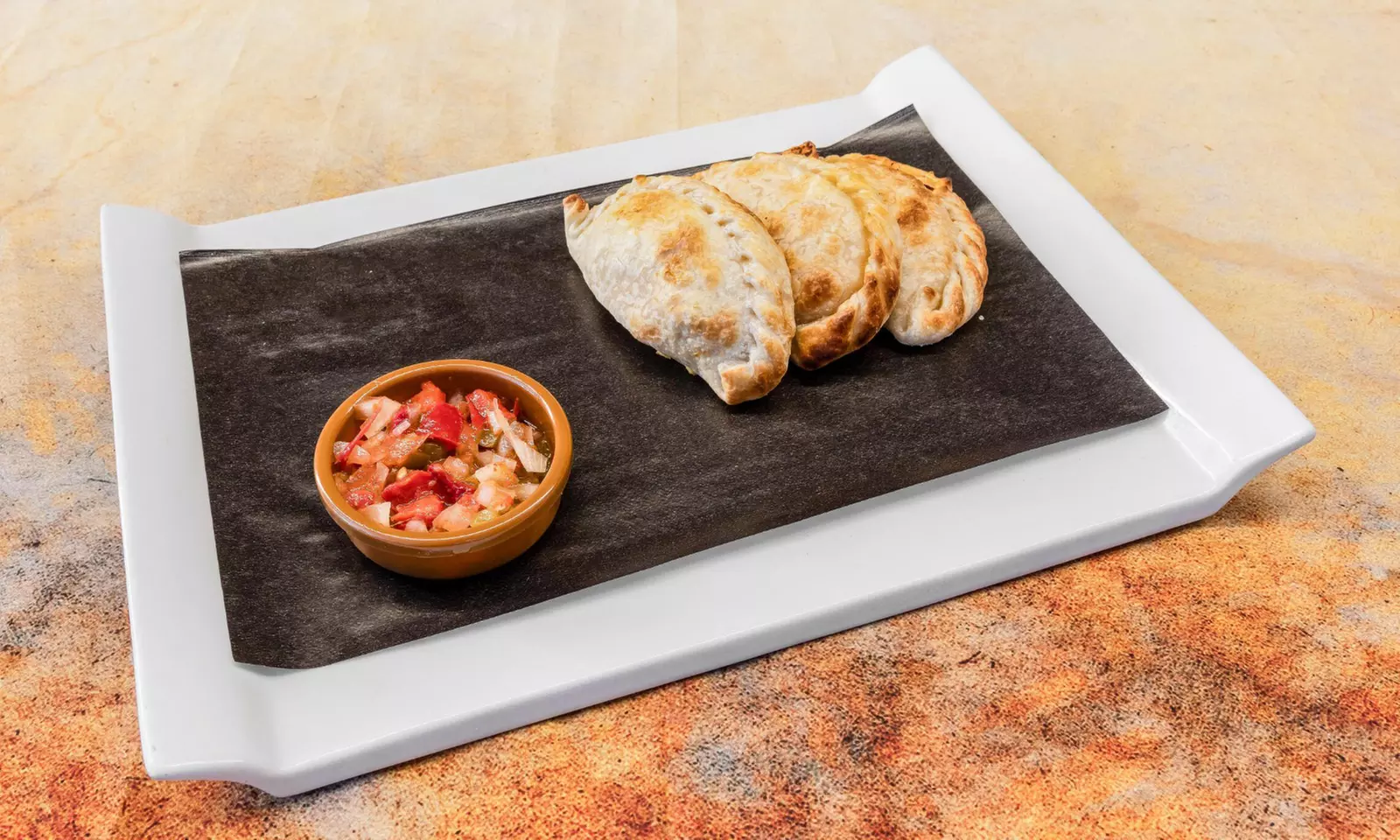 Menú argentino con entrante, principal, postre y bebida para 2 o 4 pax