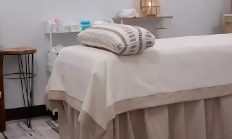 Unwind with Oriental Massage or Signature Combo with Hot Stones at Oriental Spa of Hollywood (Up to 57% Off) - Second Medium