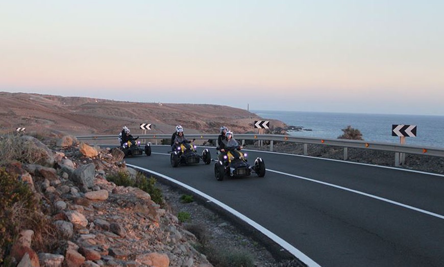 Image 2: Explora Gran Canaria: ruta a elegir en moto de tres ruedas 