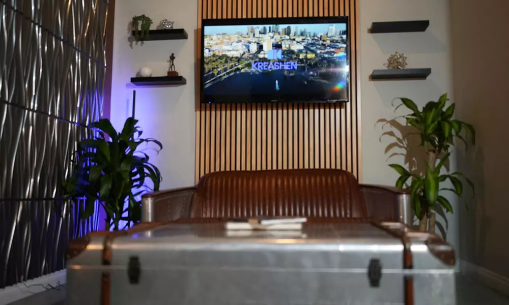 60 or 90-Minute In-Studio Photography with Podcast Room/Photo Package