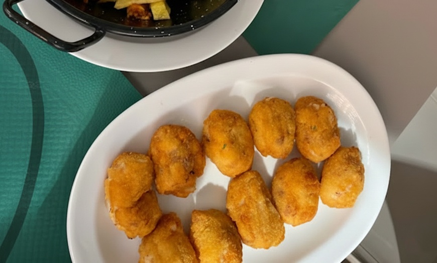 Image 8: Asturias, en tu mesa: menú para 2 o 4 con 3 pases, postre y bebidas