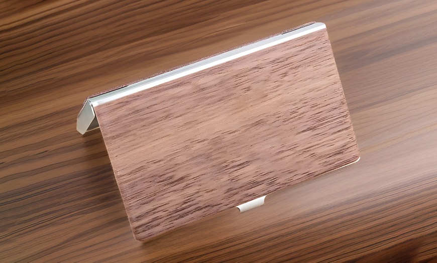 Image 10: Estuche para tarjetas de visita personalizable con tapa de madera