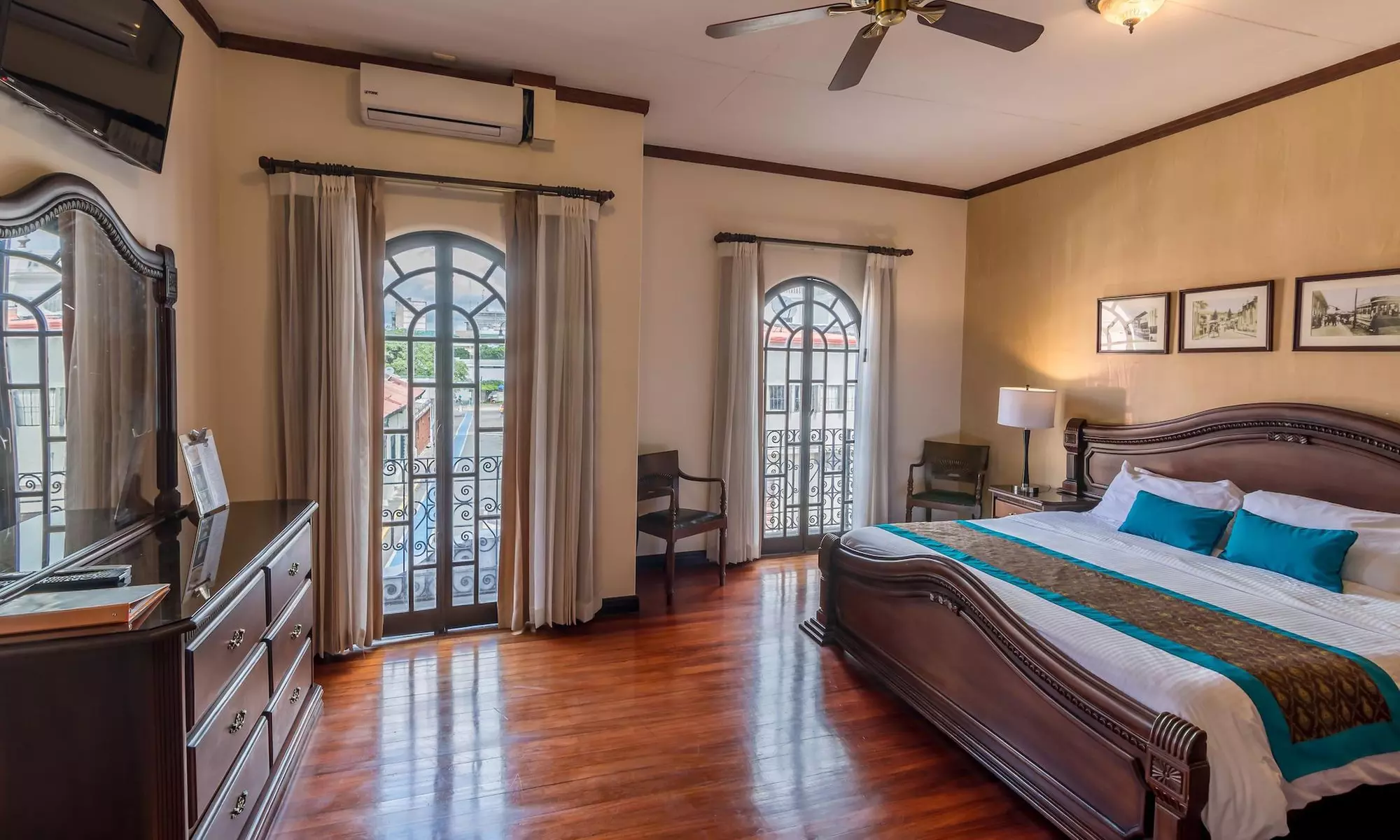 ✈ 6-night Costa Rica and Panama Trip with Air & Overwater Bungalow