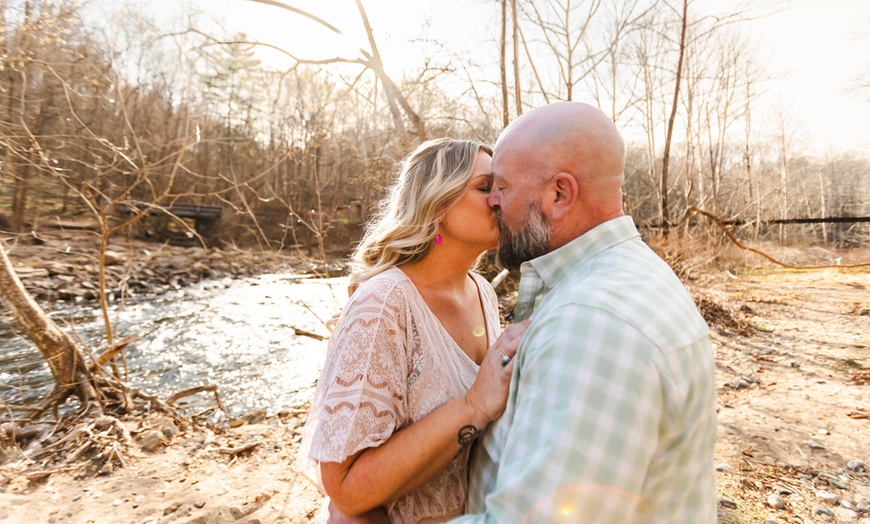 Image 4: 60, 90, or 120-Min Outdoor Photo Sessions to Capture Your Best Moments