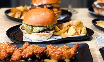 Menú burger para 2 personas con entrante, burger y bebida - Garaje Que Fuerte