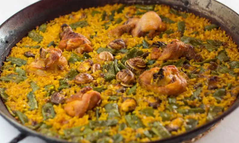Menú de paella o fideuá