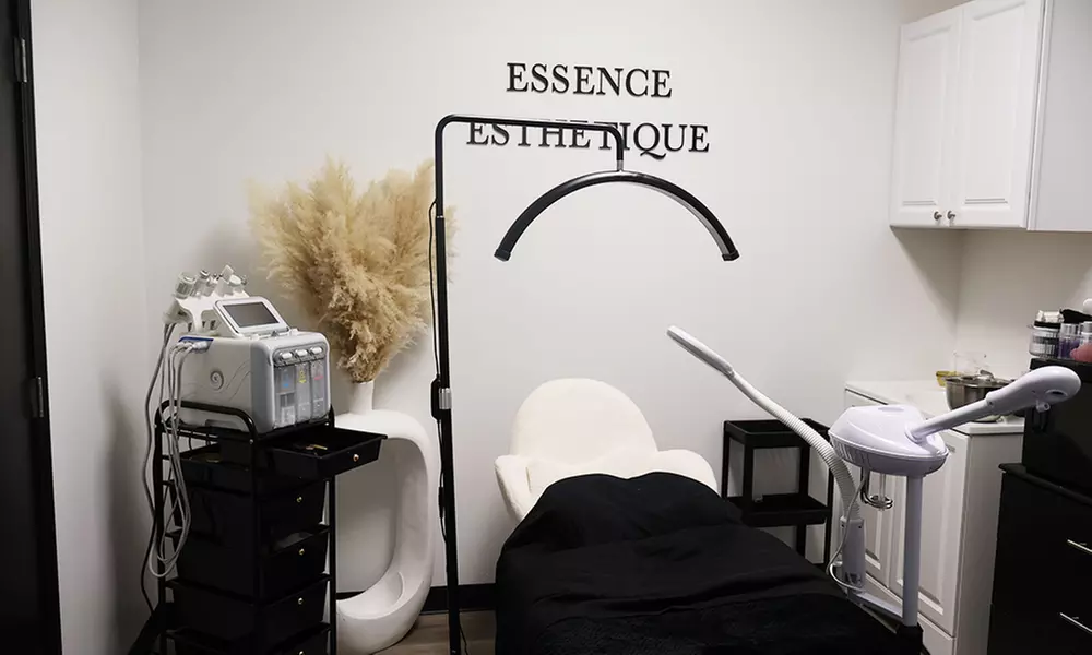 One, Three, or Five Sessions of Advanced HydraFacial or DermaPlaning