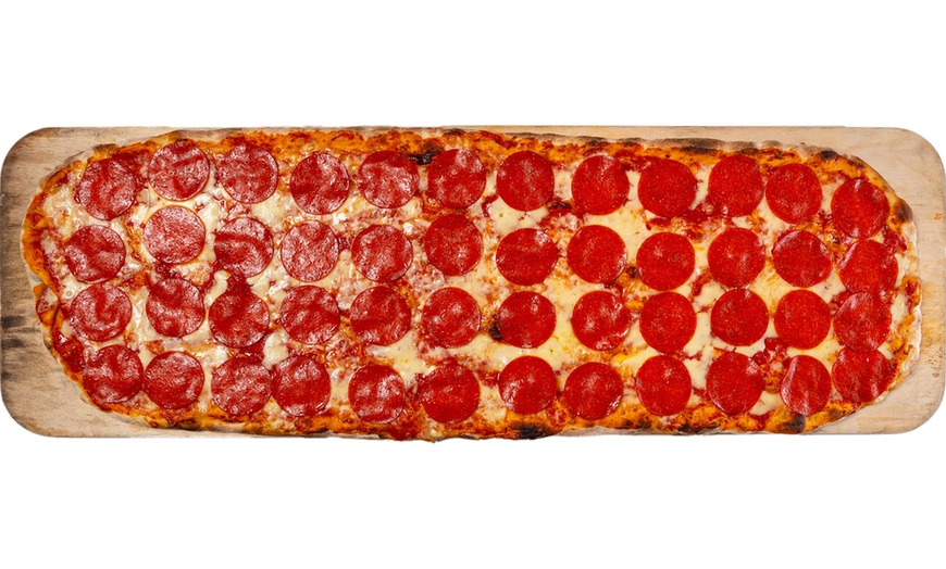 Image 4: 1/2 oder 1 Meter-Pizza nach Wahl für 1 Person